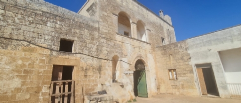 Storica Masseria in agro di Lecce con 3 Ha di terreno