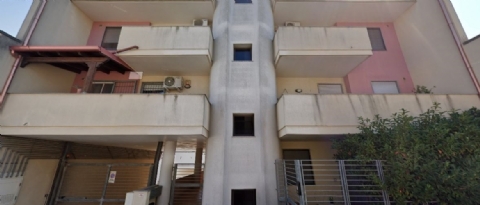 RIFINITO PIANO TERRA CON 2/3 CAMERE DA LETTO - DOPPIO SCOPERTO E GARAGE - OTTIME CONDIZIONI